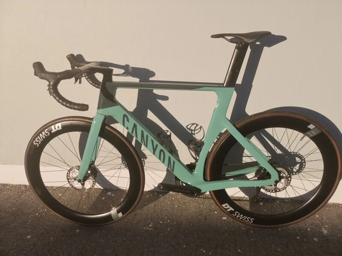 Crashed Canyon Aeroad 2024 CF SLX 8 Di2 - Image 2
