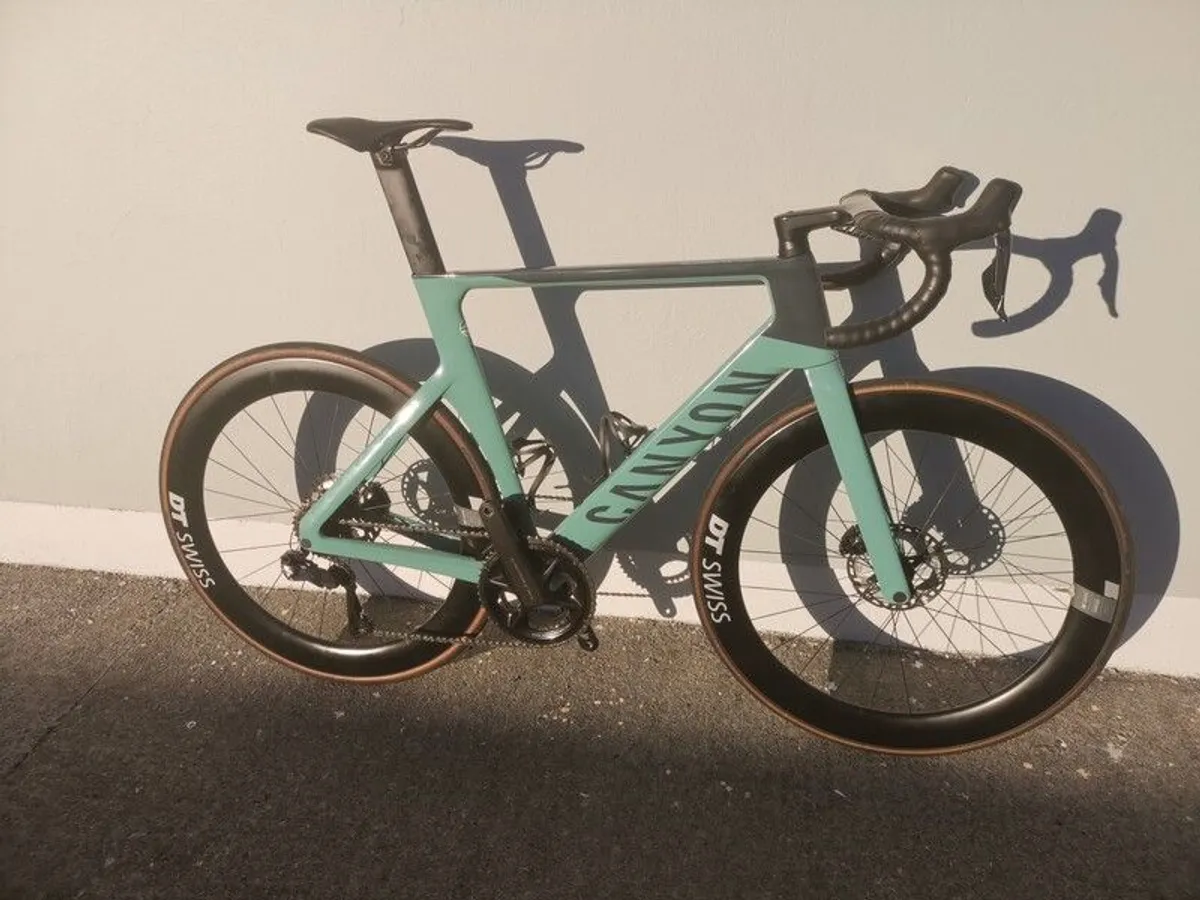 Crashed Canyon Aeroad 2024 CF SLX 8 Di2 - Image 3