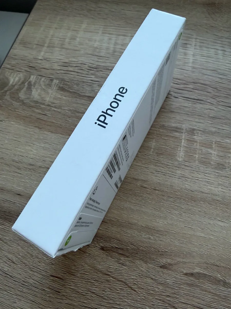 New & Sealed IPhone 17 Black 256gb Unlocked - Image 2