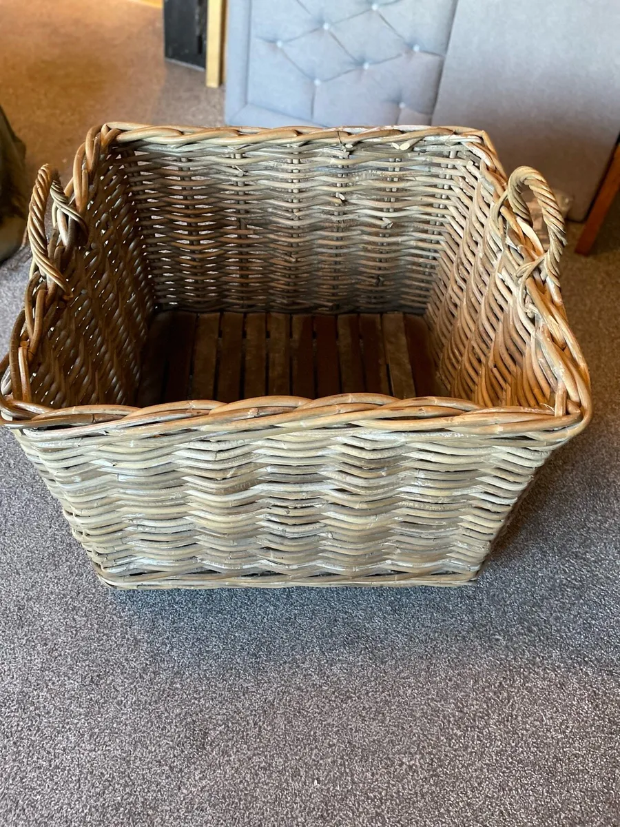 Wicker basket - Image 2