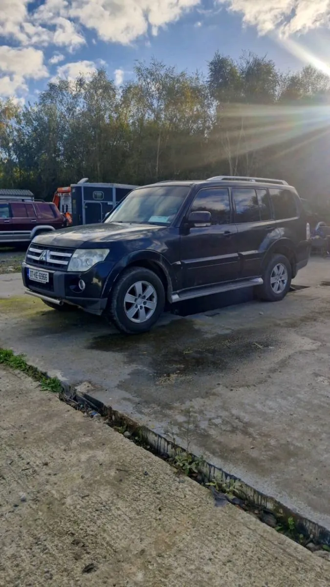 Mitsubishi pajero - Image 2
