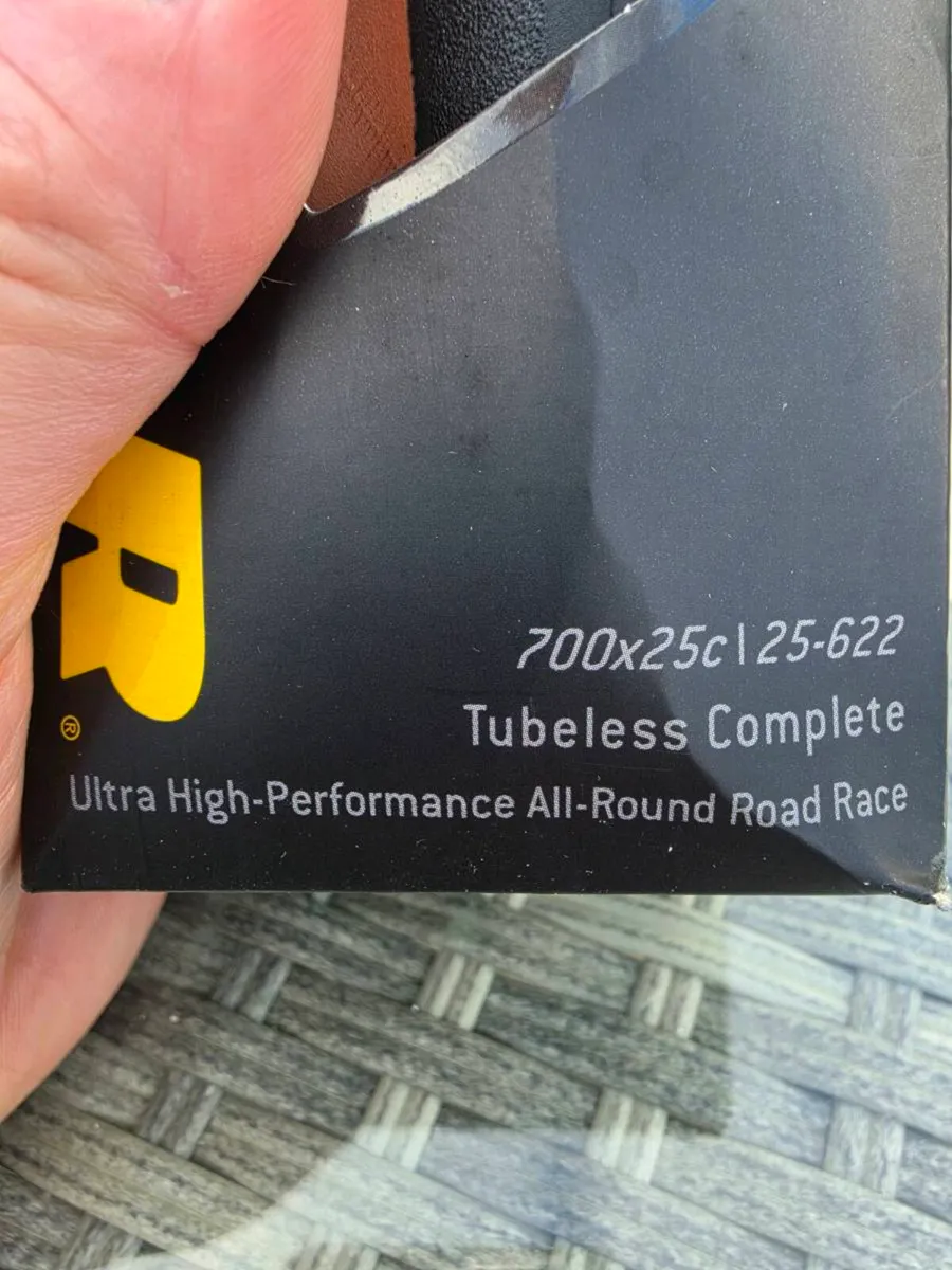 700c Tires - Image 2