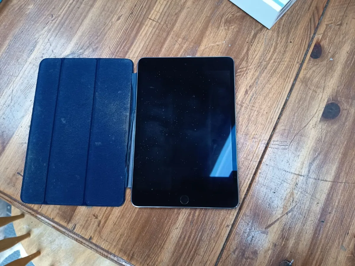 Apple iPad A1538 with blue cover - parts or repair - Image 1