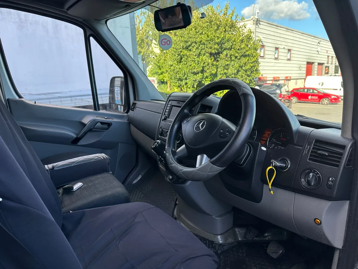 Mercedes-Benz Sprinter 2016 - Image 2