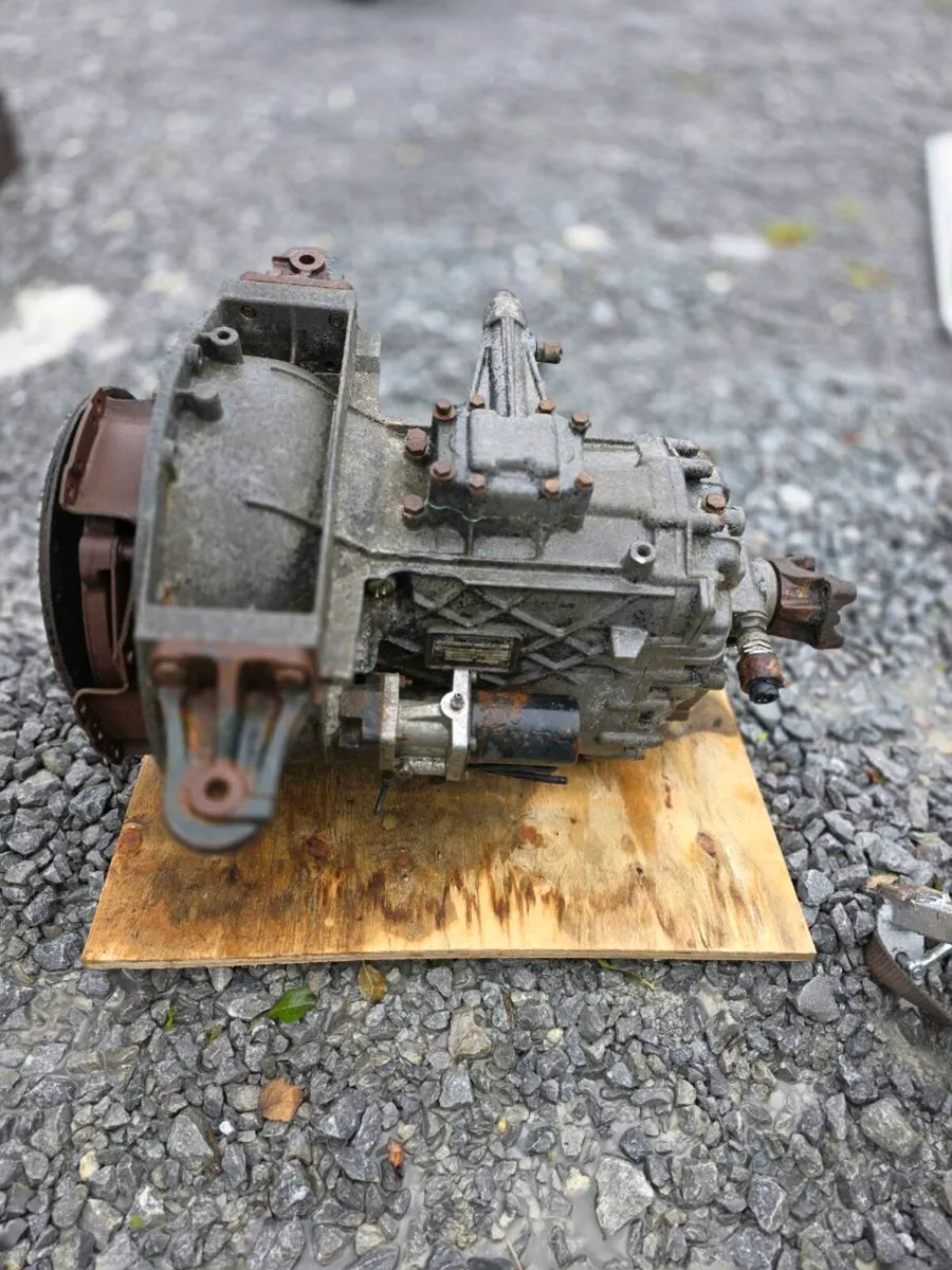 Gearbox for a Daff 45 - Image 3
