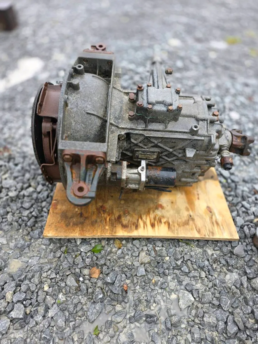 Gearbox for a Daff 45 - Image 4