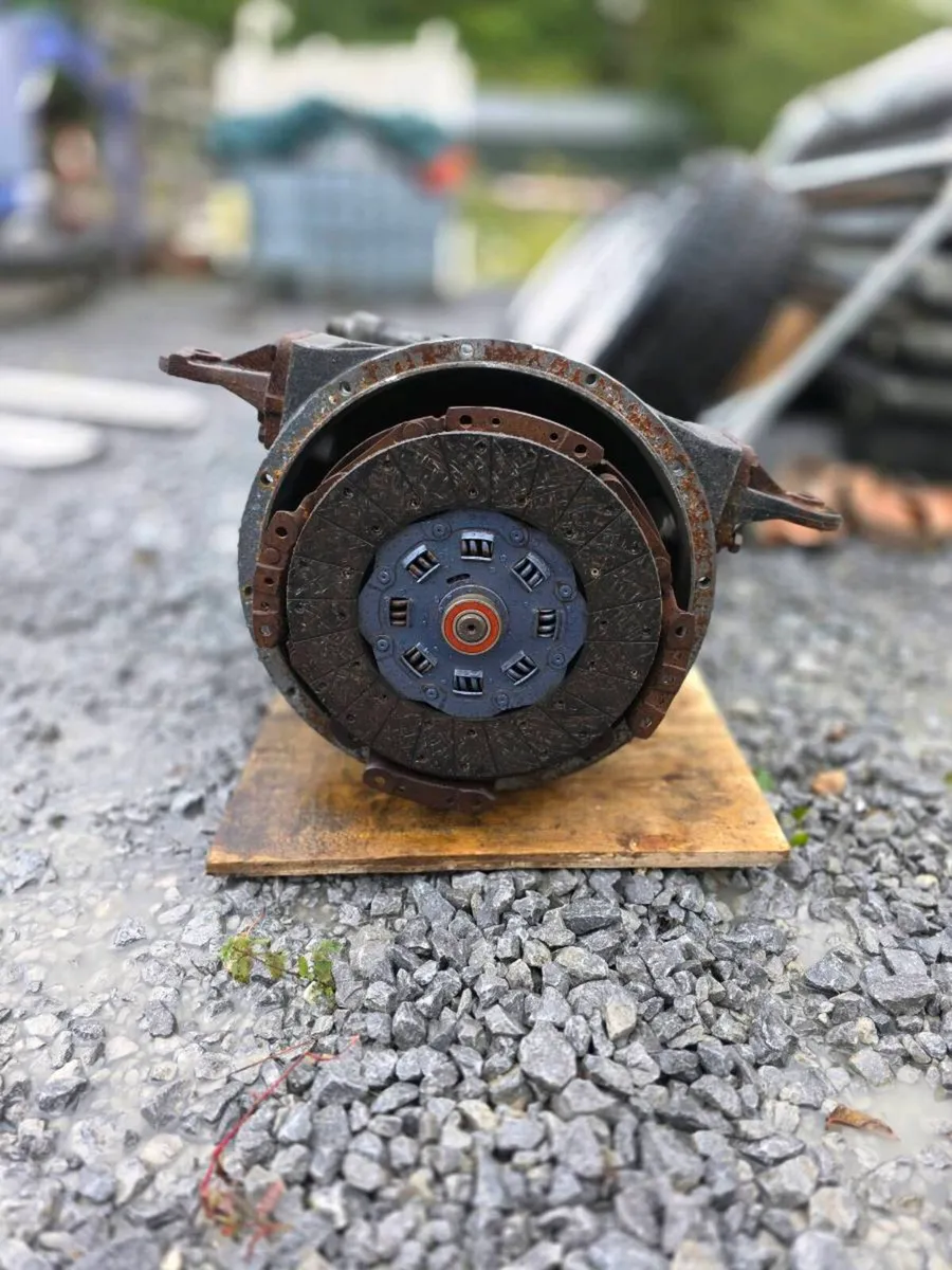 Gearbox for a Daff 45 - Image 2