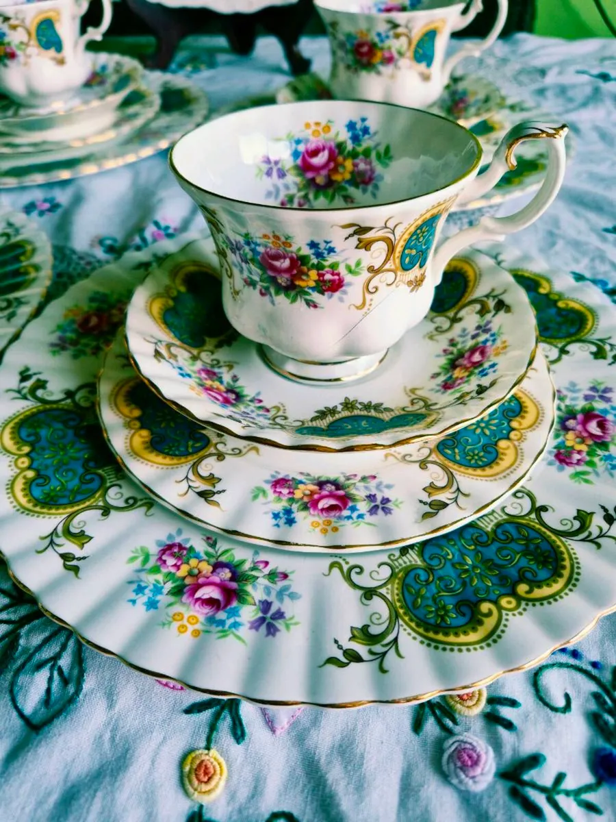 Royal albert Berkeley - Image 2