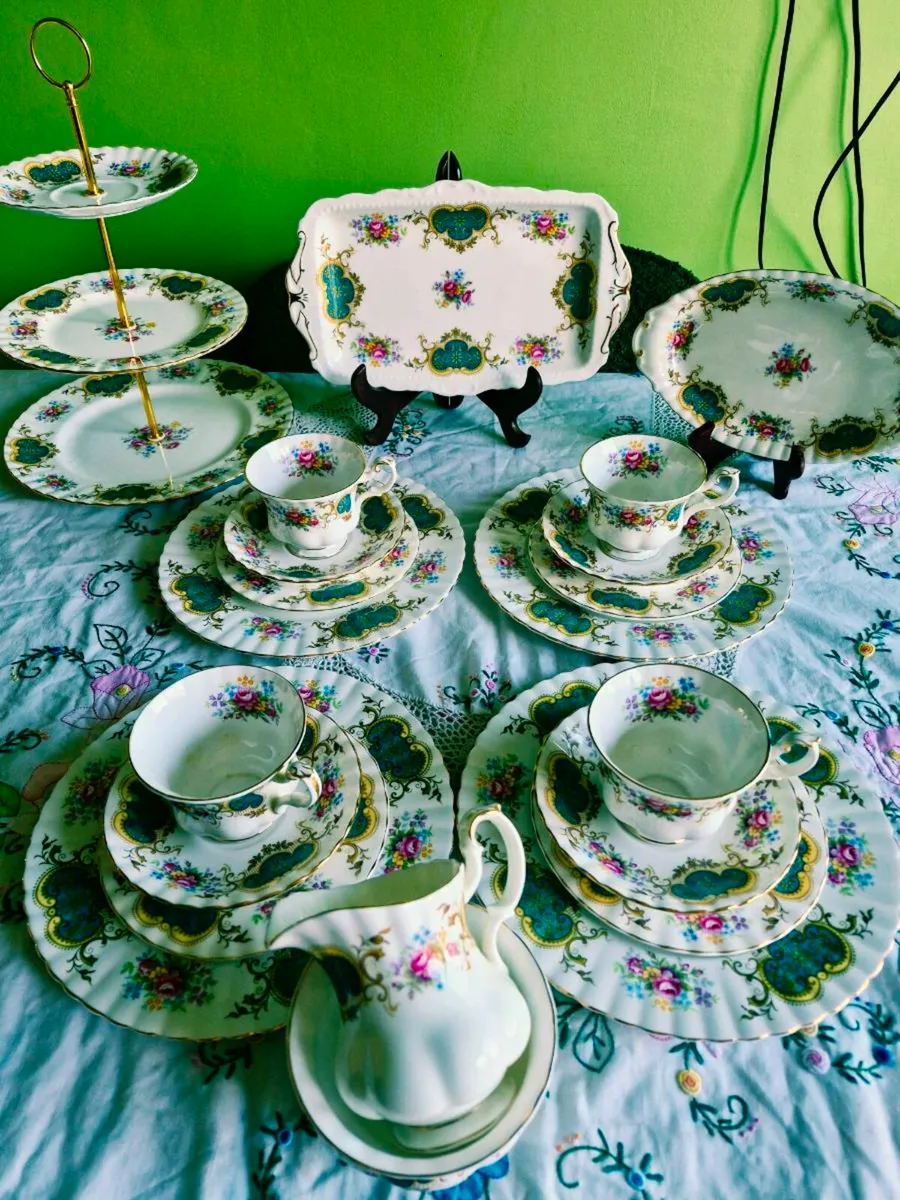 Royal albert Berkeley - Image 3