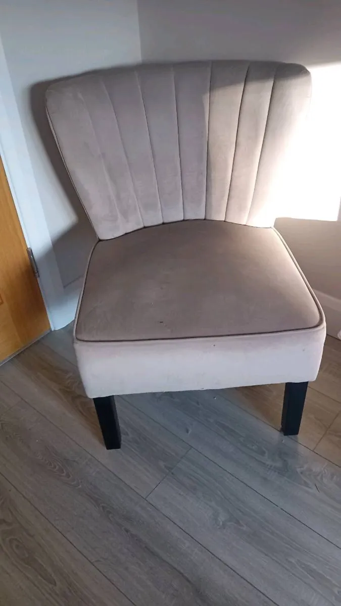 Armchair - Image 2