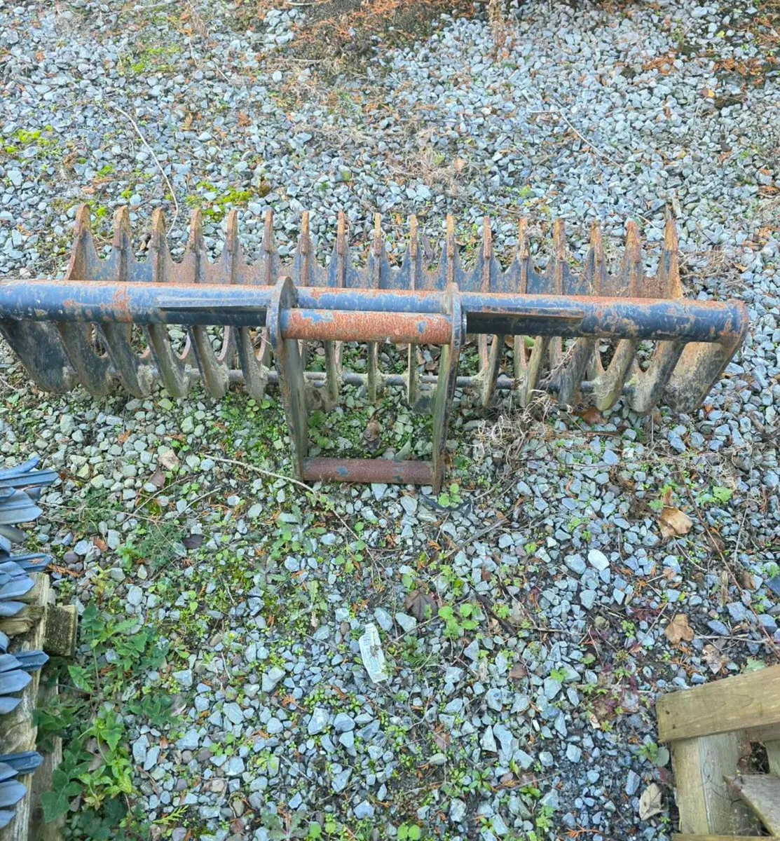 Digger raking bucket - Image 4