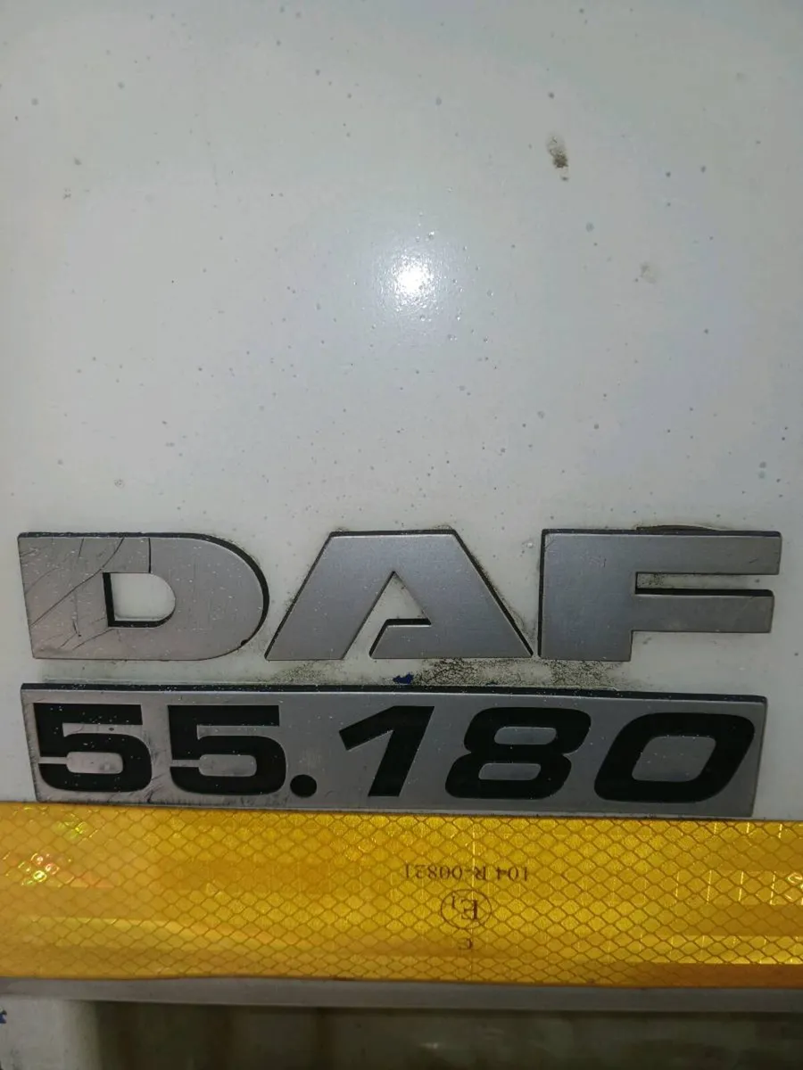 DAF LF 18 FOOT BODY/ CRANE - Image 3
