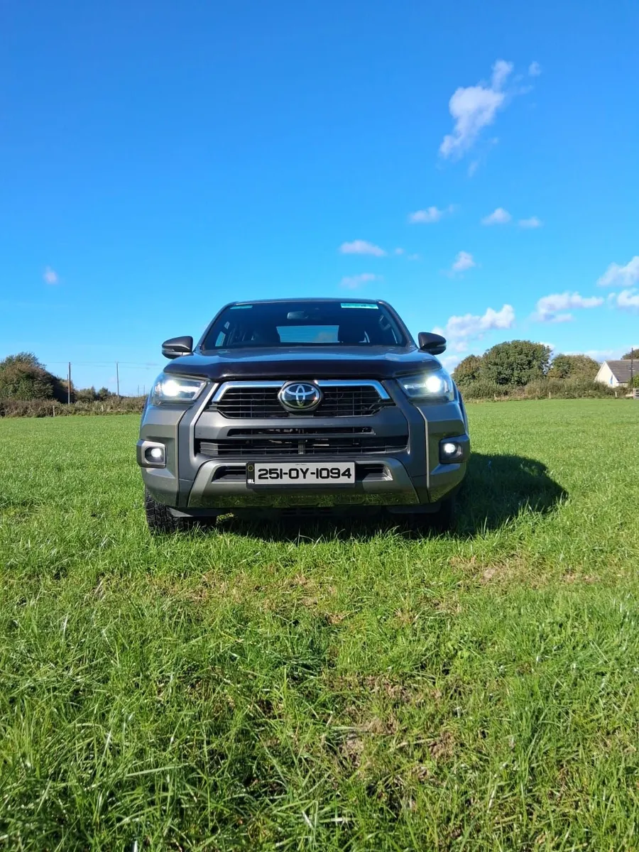 Toyota Hilux 2025 - Image 3