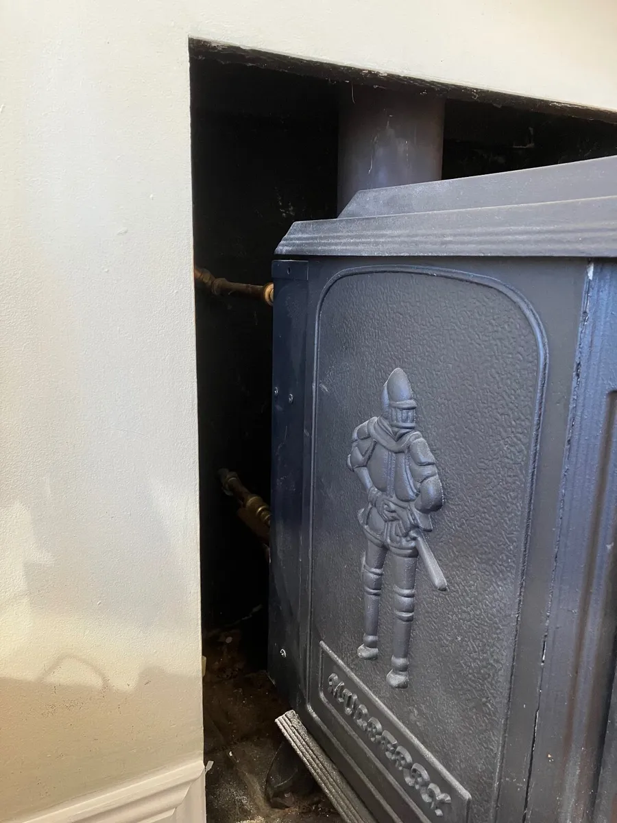 Mulberry stove with back boiler - Image 2