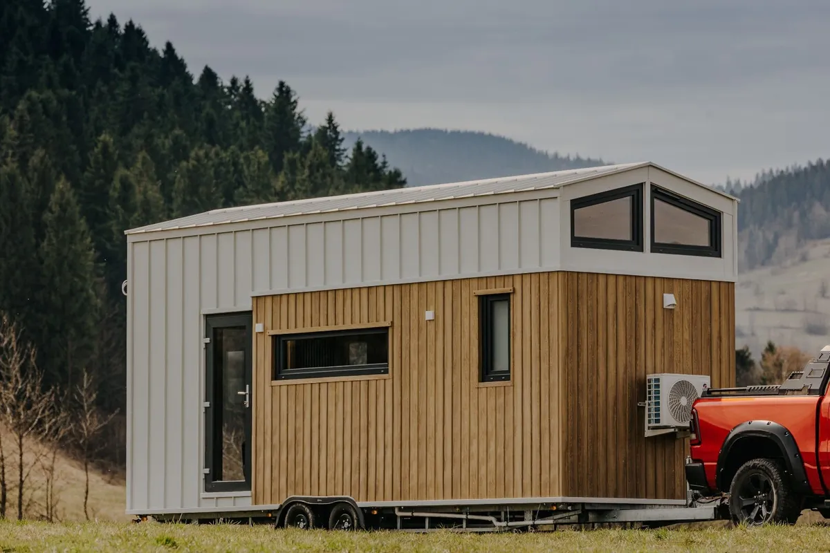 Tiny House - Image 2