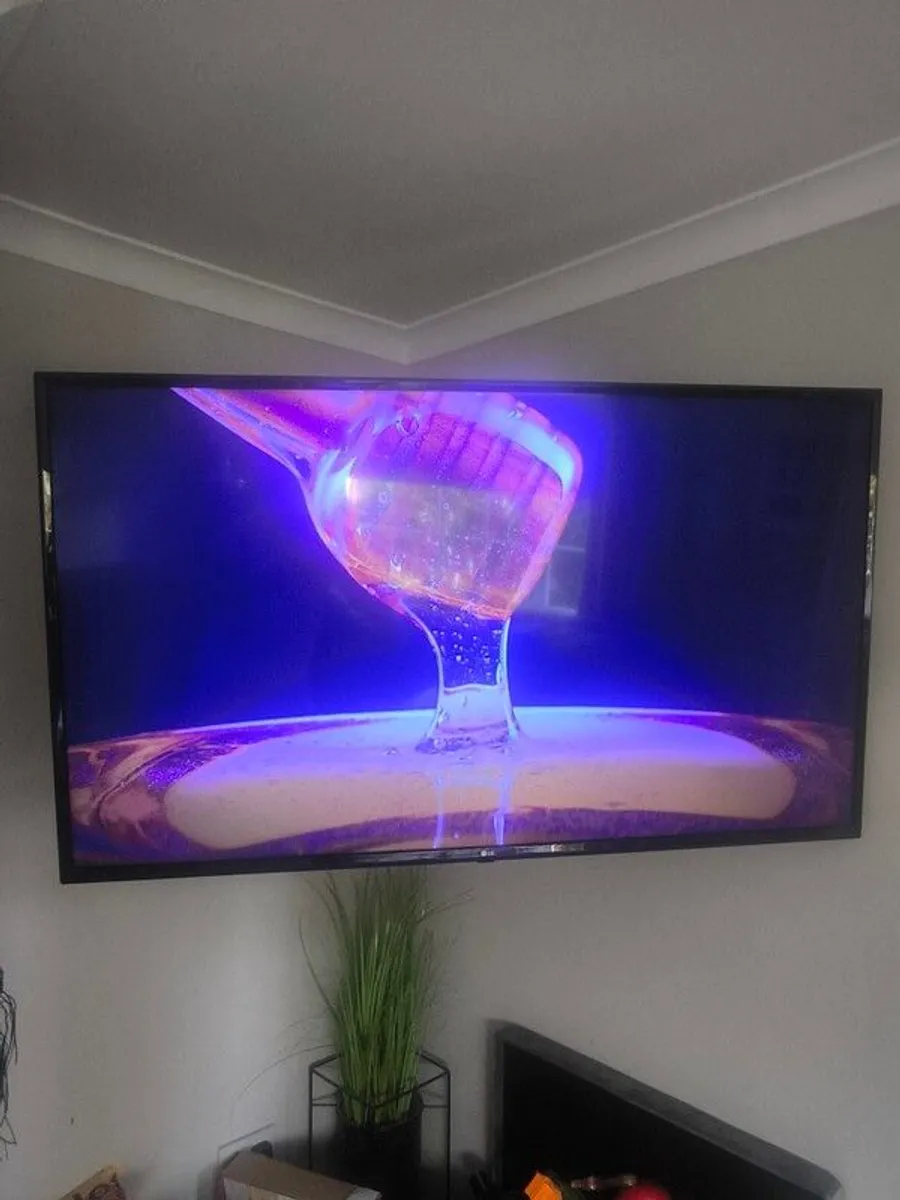 LG Smart TV 55 Inch - Image 1