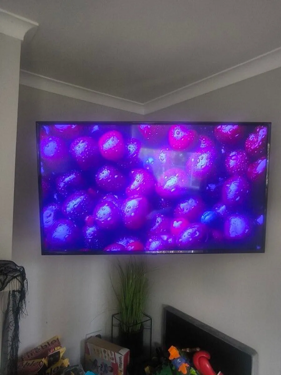 LG Smart TV 55 Inch - Image 3