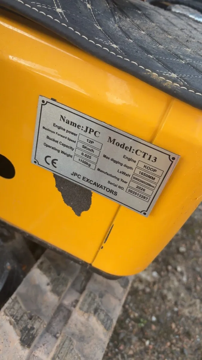 Brand New 1.3 ton Mini Digger With Auger - Image 4
