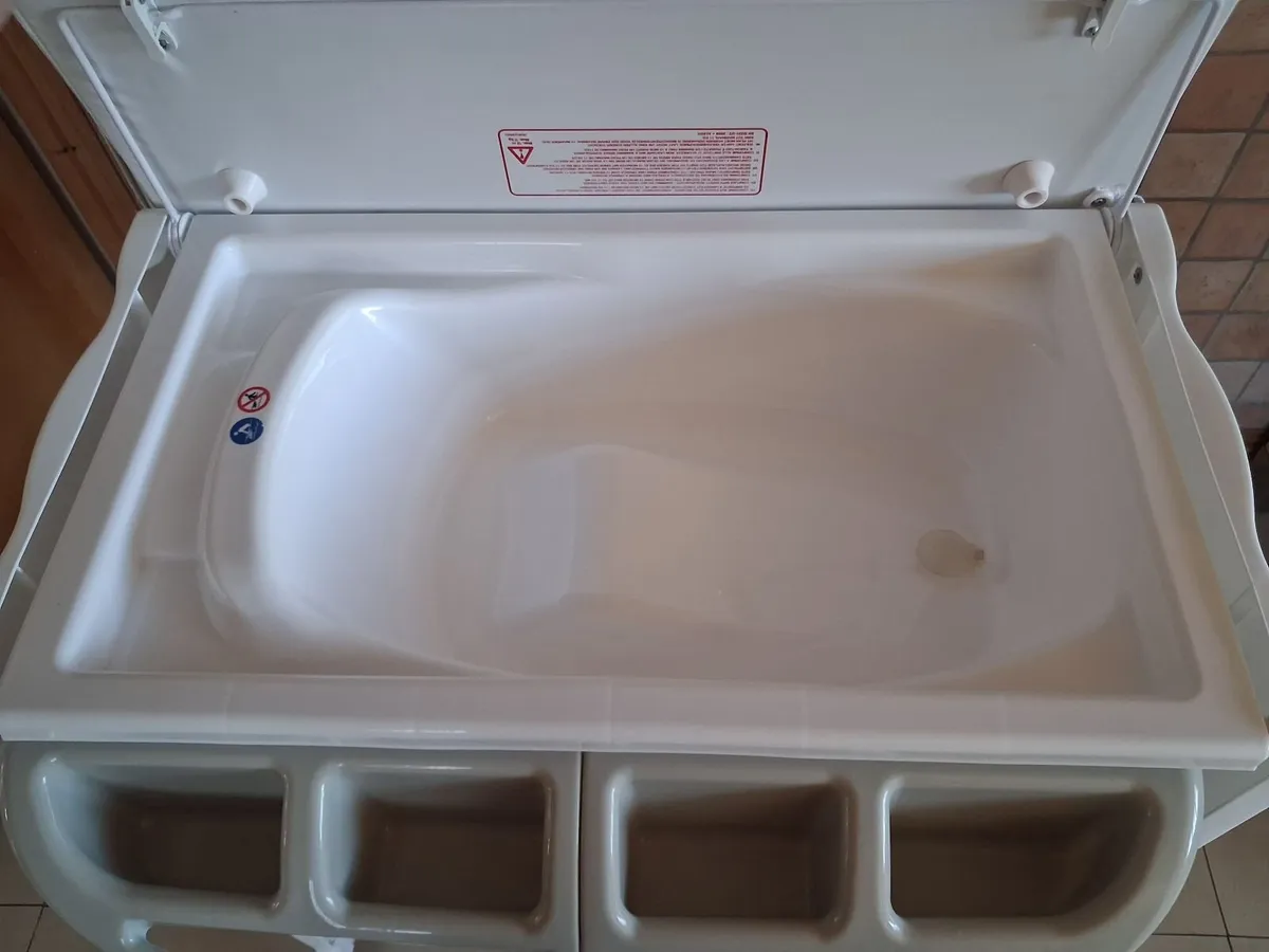 Baby Changing Table and Bath - Image 4