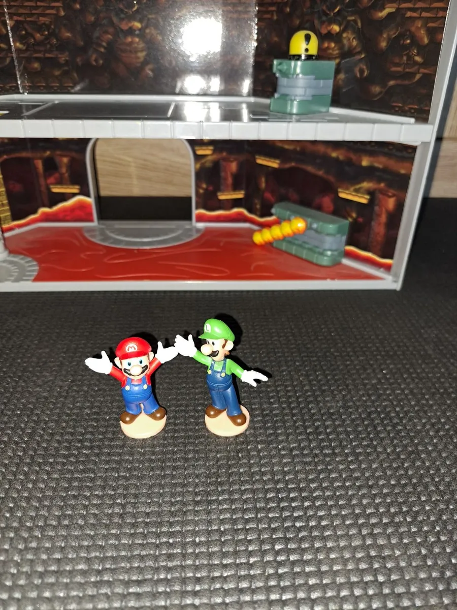 Bowser castle playset - Image 2