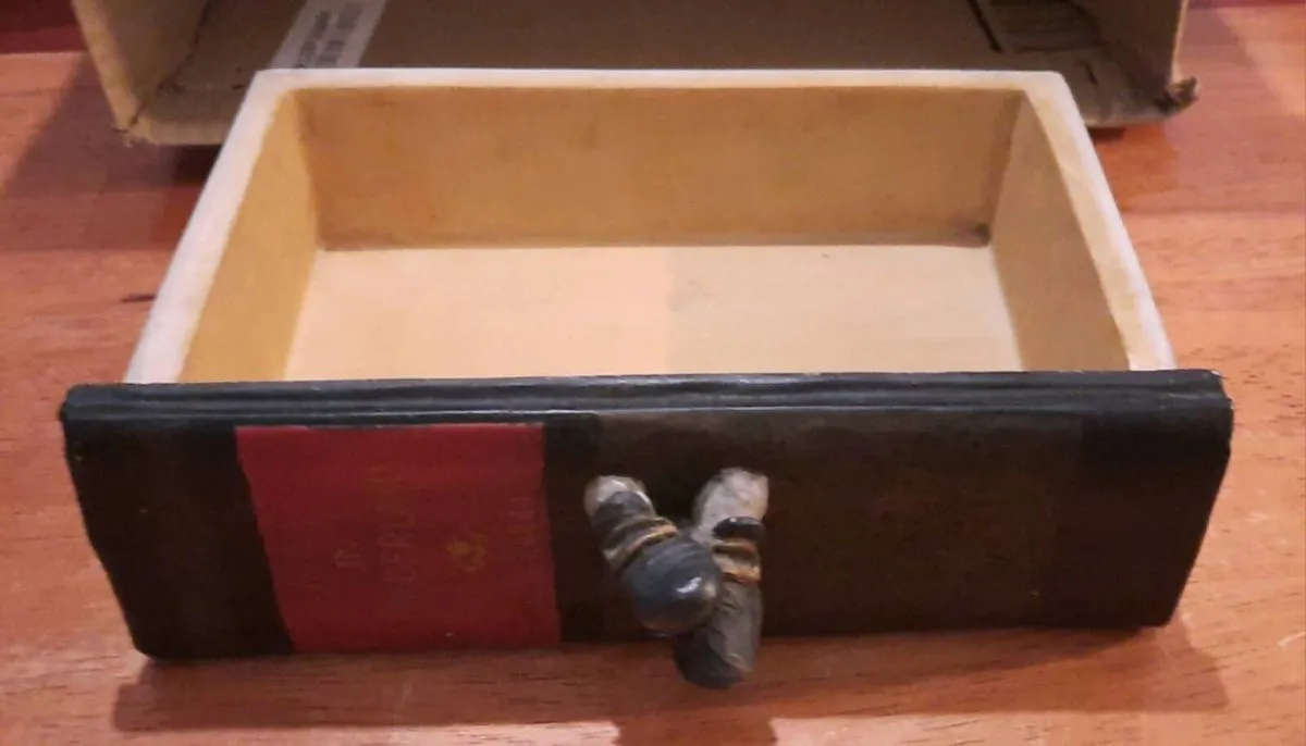 Mad Hatter Sculpture/ book display - Image 2