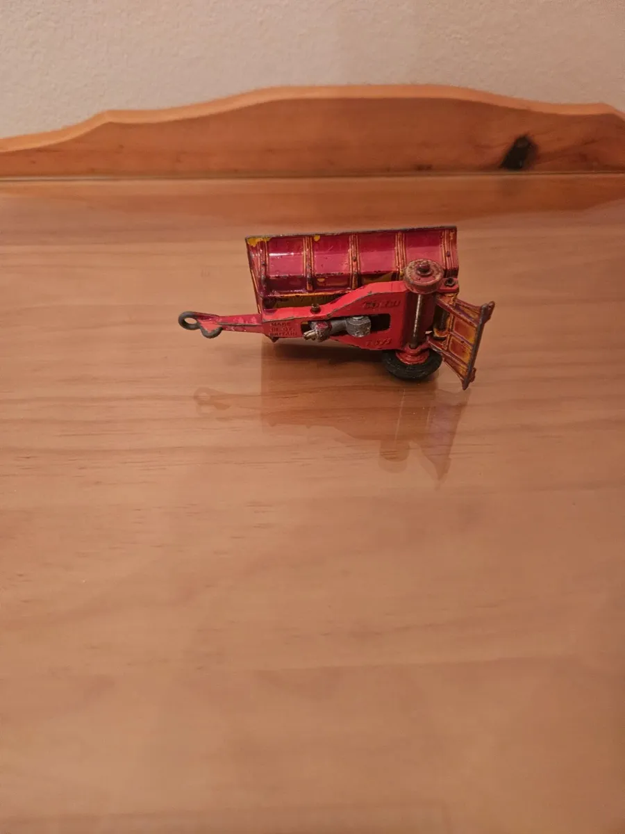 Corgi 1970's Farm Trailer - Image 1