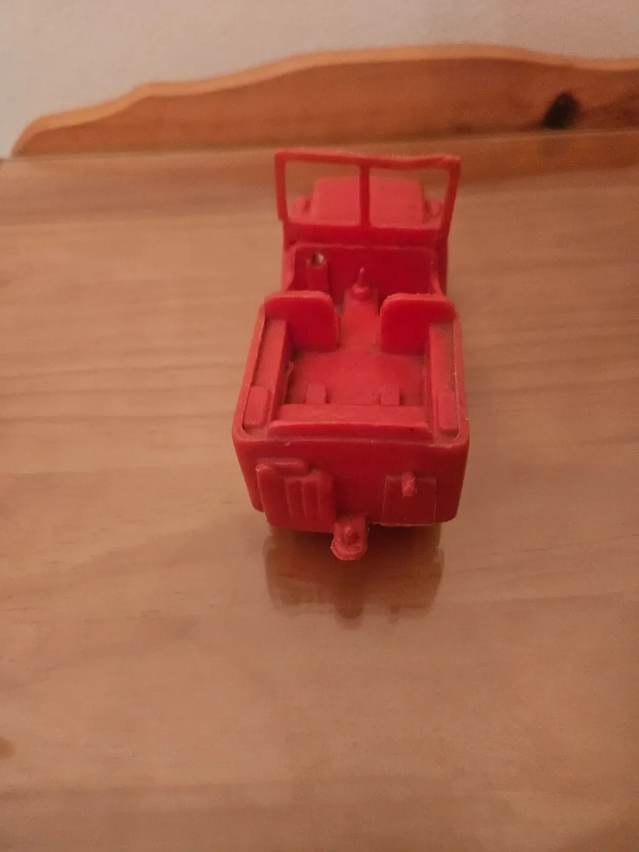 Vintage Tudor Rose Plastic Jeep - Image 3