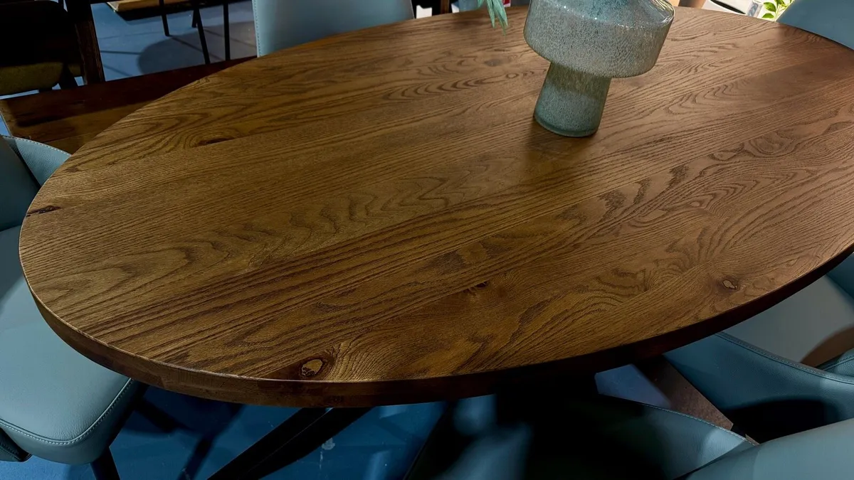 220cm Oak Oval Dining Table Brand New - Image 2