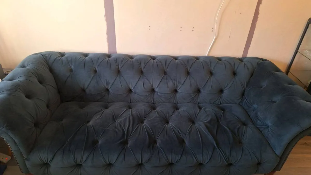 Couch - Image 2