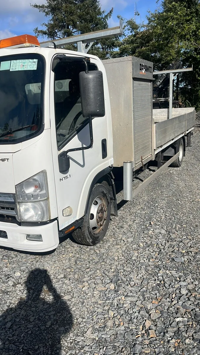 Isuzu forwarder crane truck - Image 3