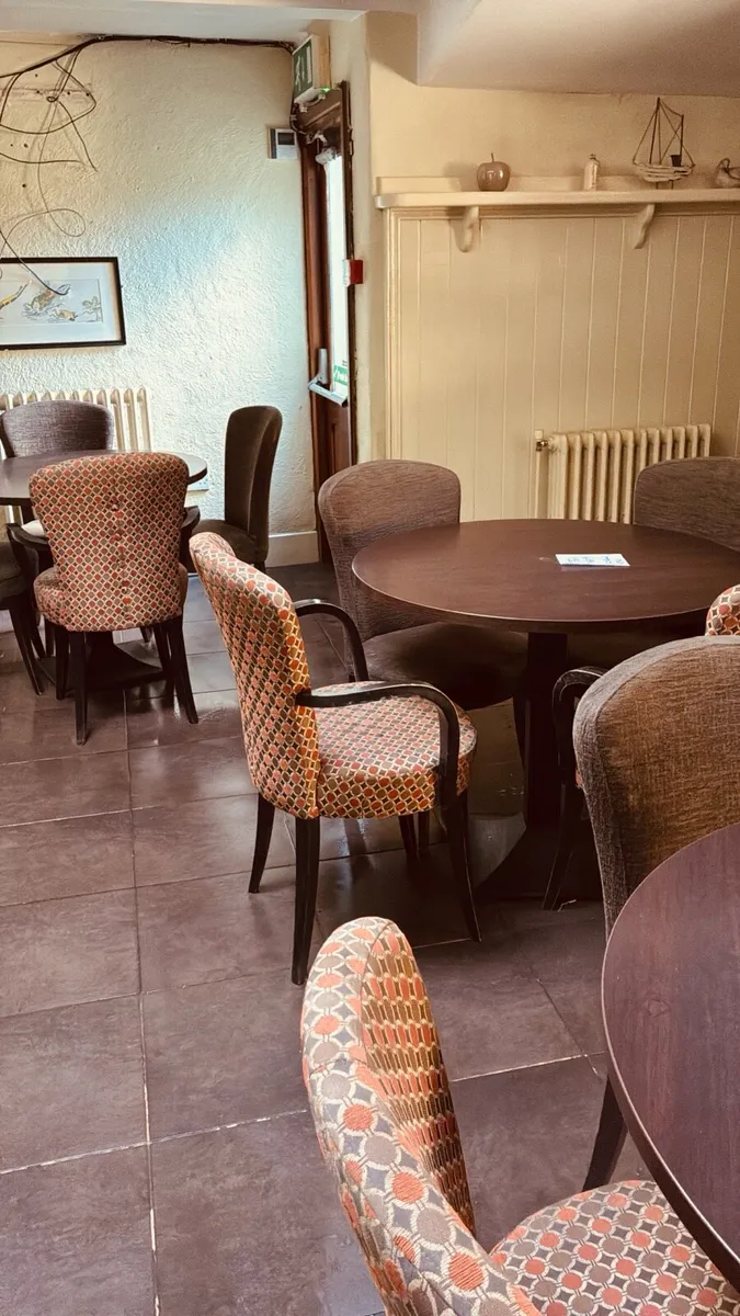 Job lot on restaurant tables - Image 1