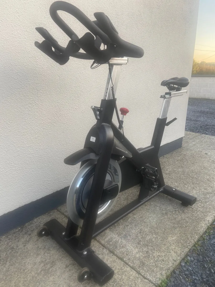 Spin bikes - Image 2