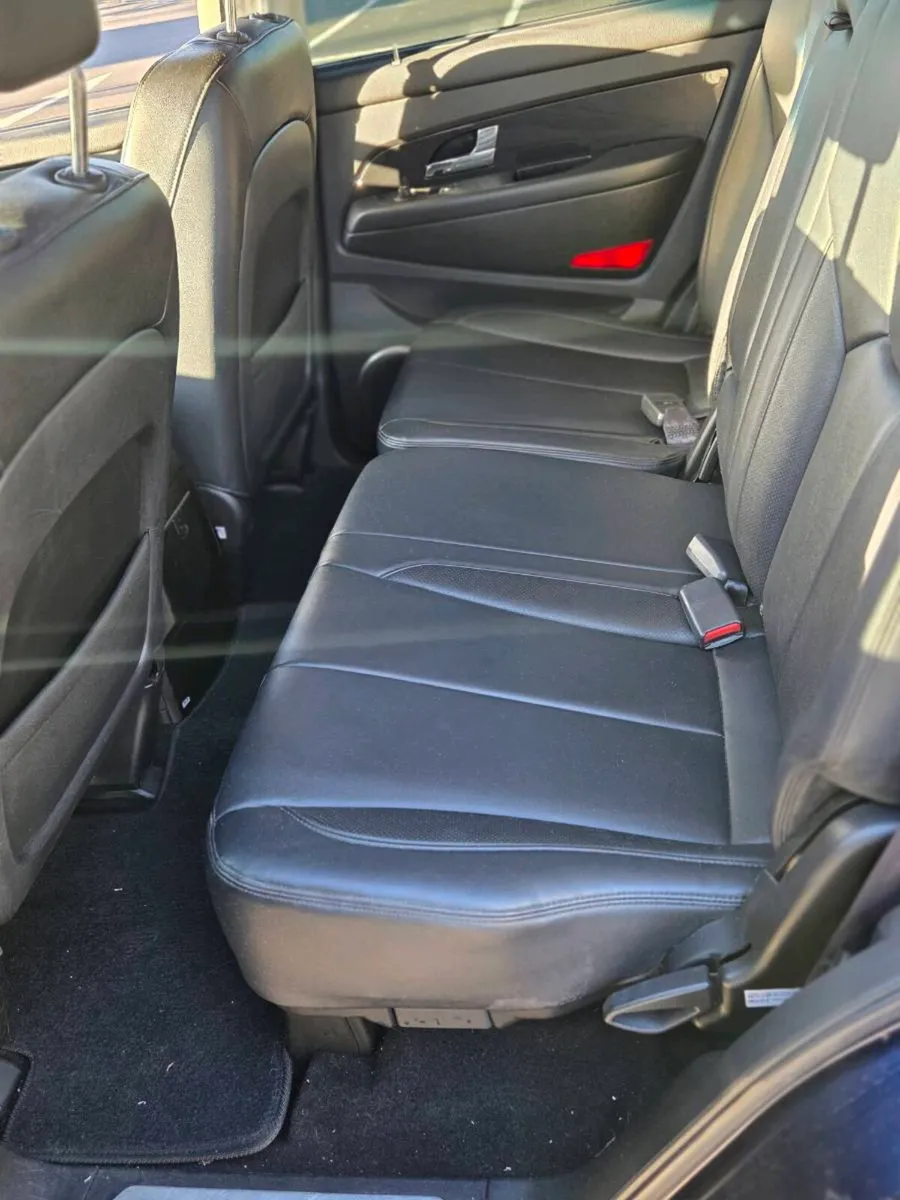 5 seater Crew cab jeep - Image 3