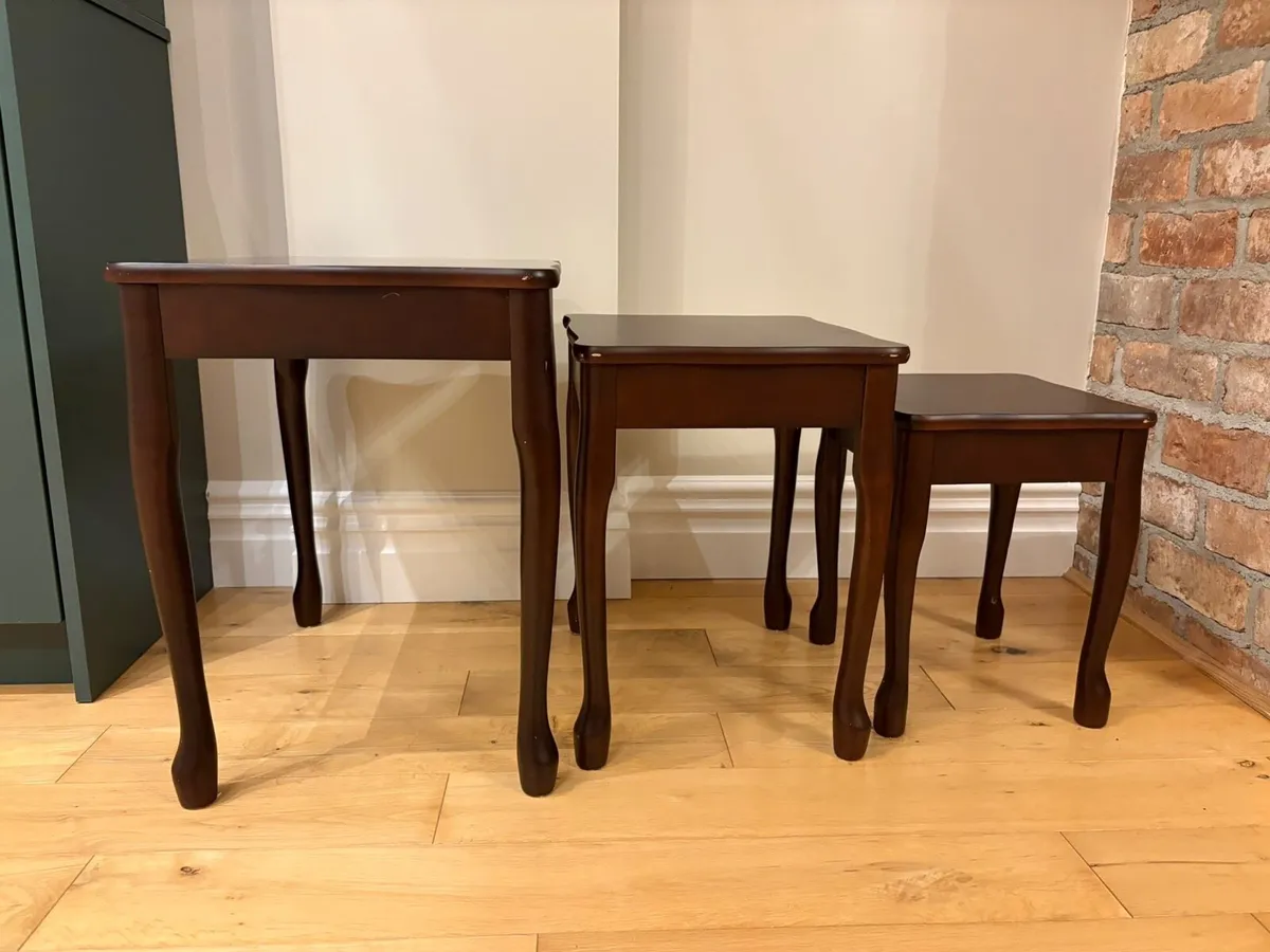Mahogany nest of tables - Image 1
