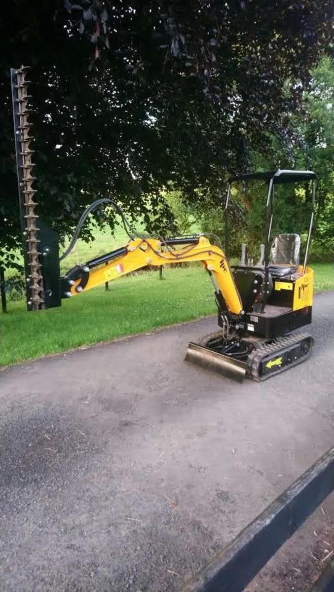 MINI DIGGER HEDGE CUTTER 🌿 - Image 4