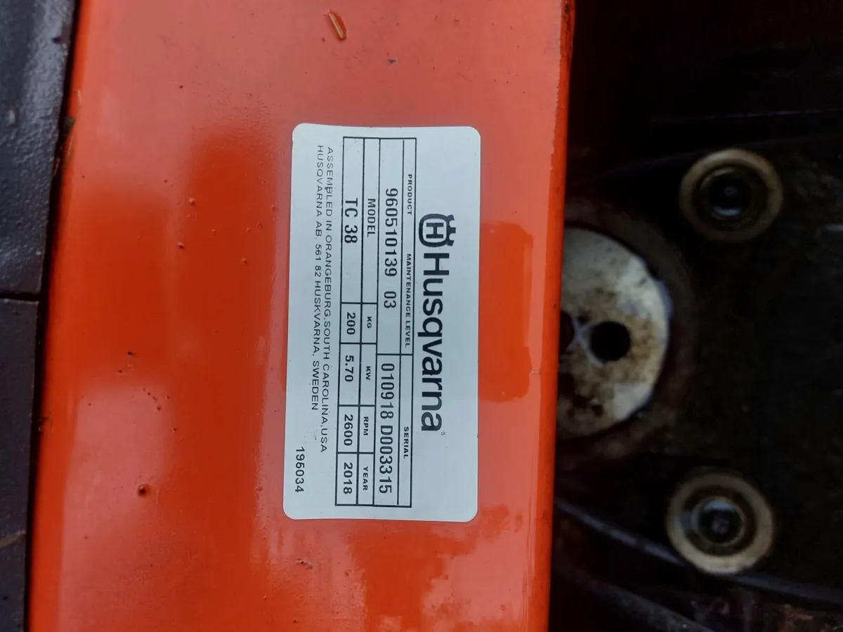Ride on lawnmower - Image 2