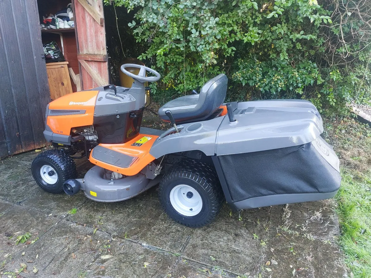 Ride on lawnmower - Image 4