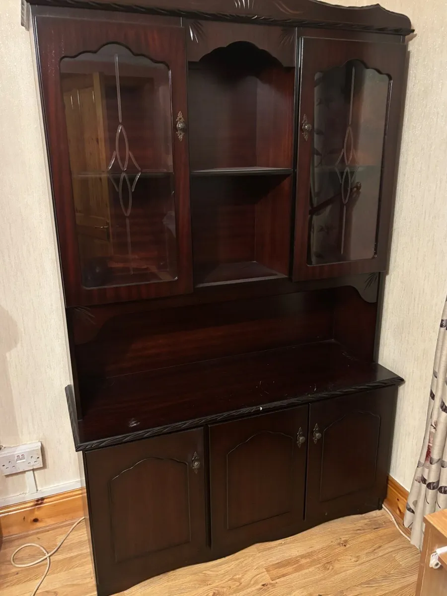 Set of cabinets - Image 1