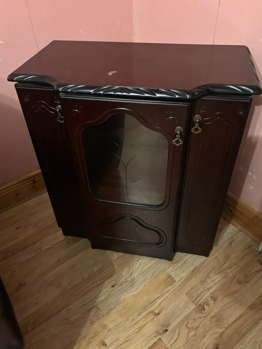 Set of cabinets - Image 2