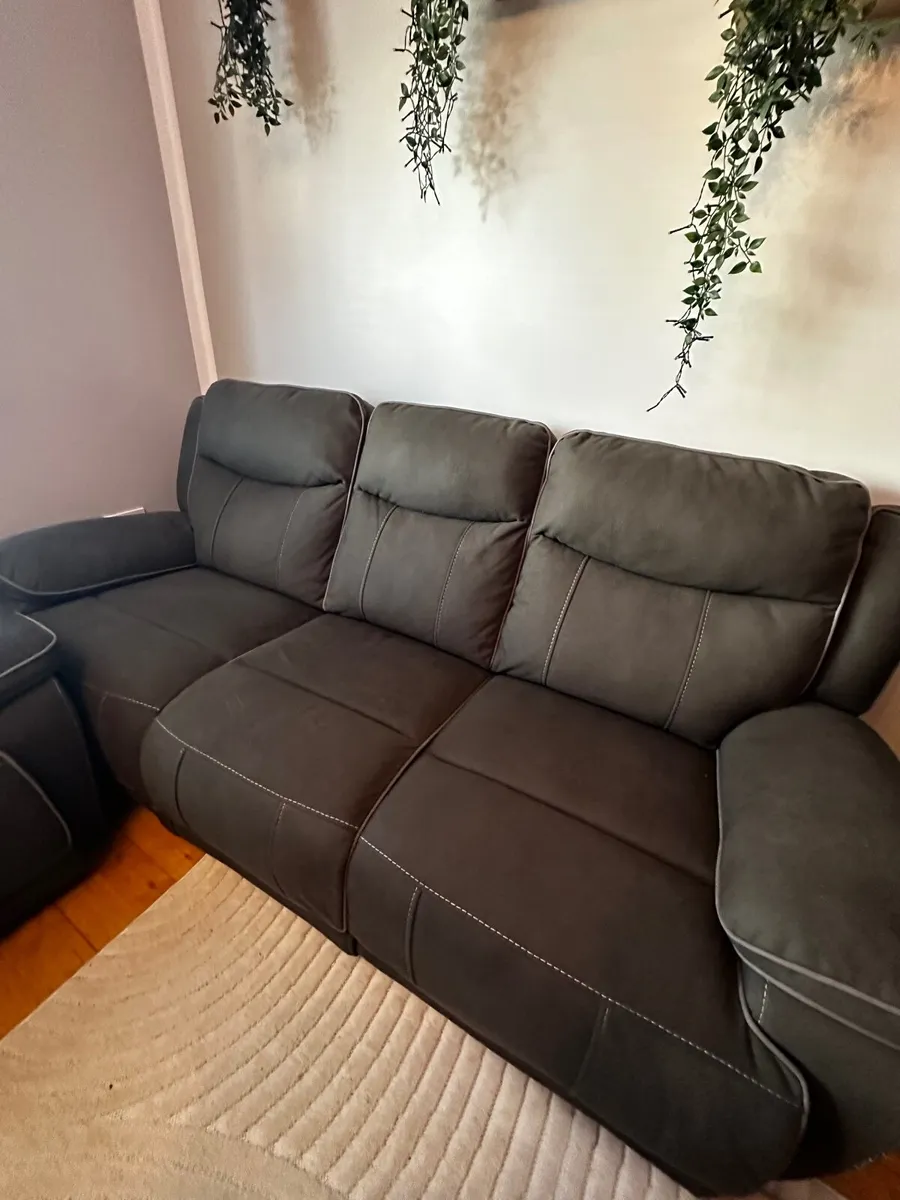 Recliner Couch Set - Image 4