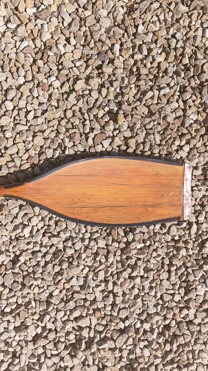 Vintage Kayak Paddle - Image 4