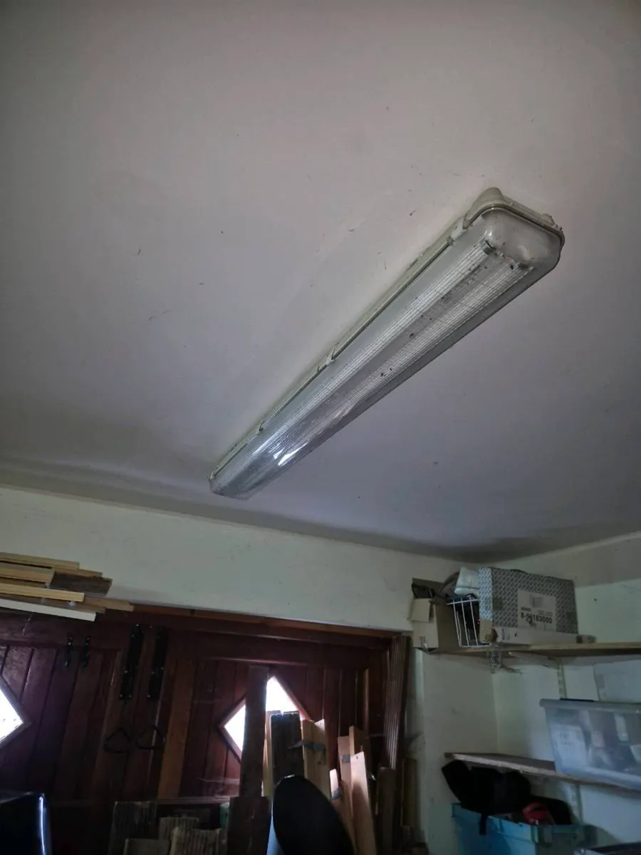 Indoor lighting - Image 1