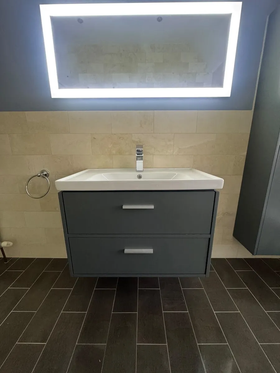 SONAS Vanity + Tall Unit - Image 3
