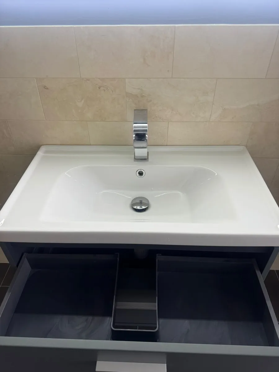 SONAS Vanity + Tall Unit - Image 2
