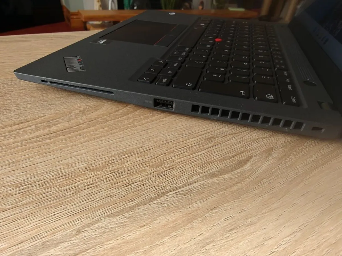 Lenovo ThinkPad T14s Laptop | 12th gen i5 | 16GB | - Image 4