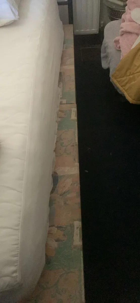 Cast Iron King Bed Vintage - Image 3