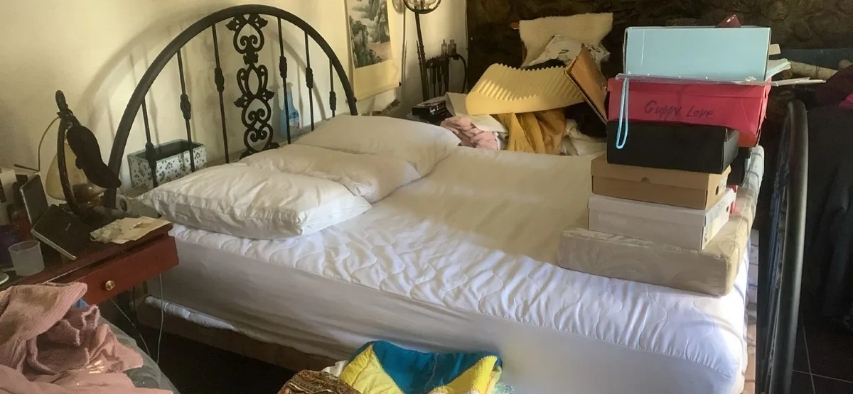 Cast Iron King Bed Vintage - Image 4
