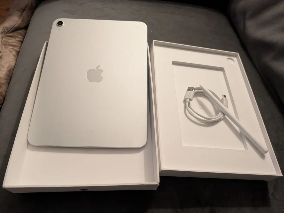 Ipad 16a 128gb - Image 1