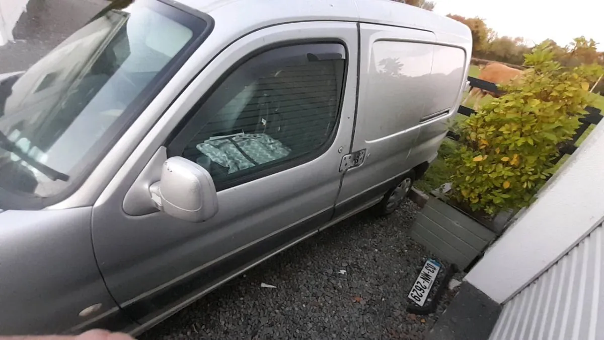 A 08 citeron berlingo van - Image 2