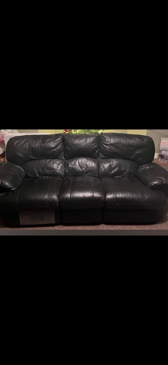 Couch and armchairs - Image 3